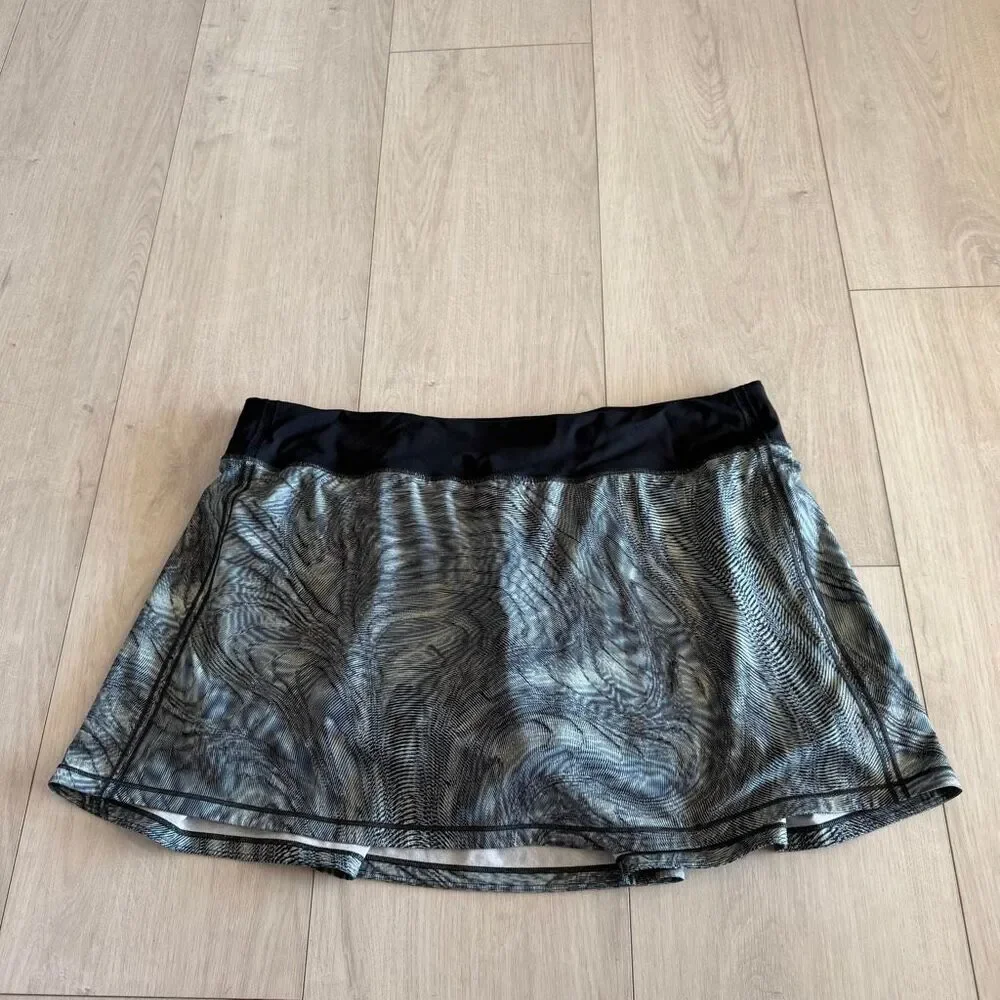 Lululemon women’s skirt short size 14T
